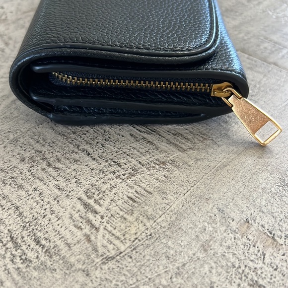 Tory Burch Britten Duo Envelope Continental Wallet - Picture 9 of 11